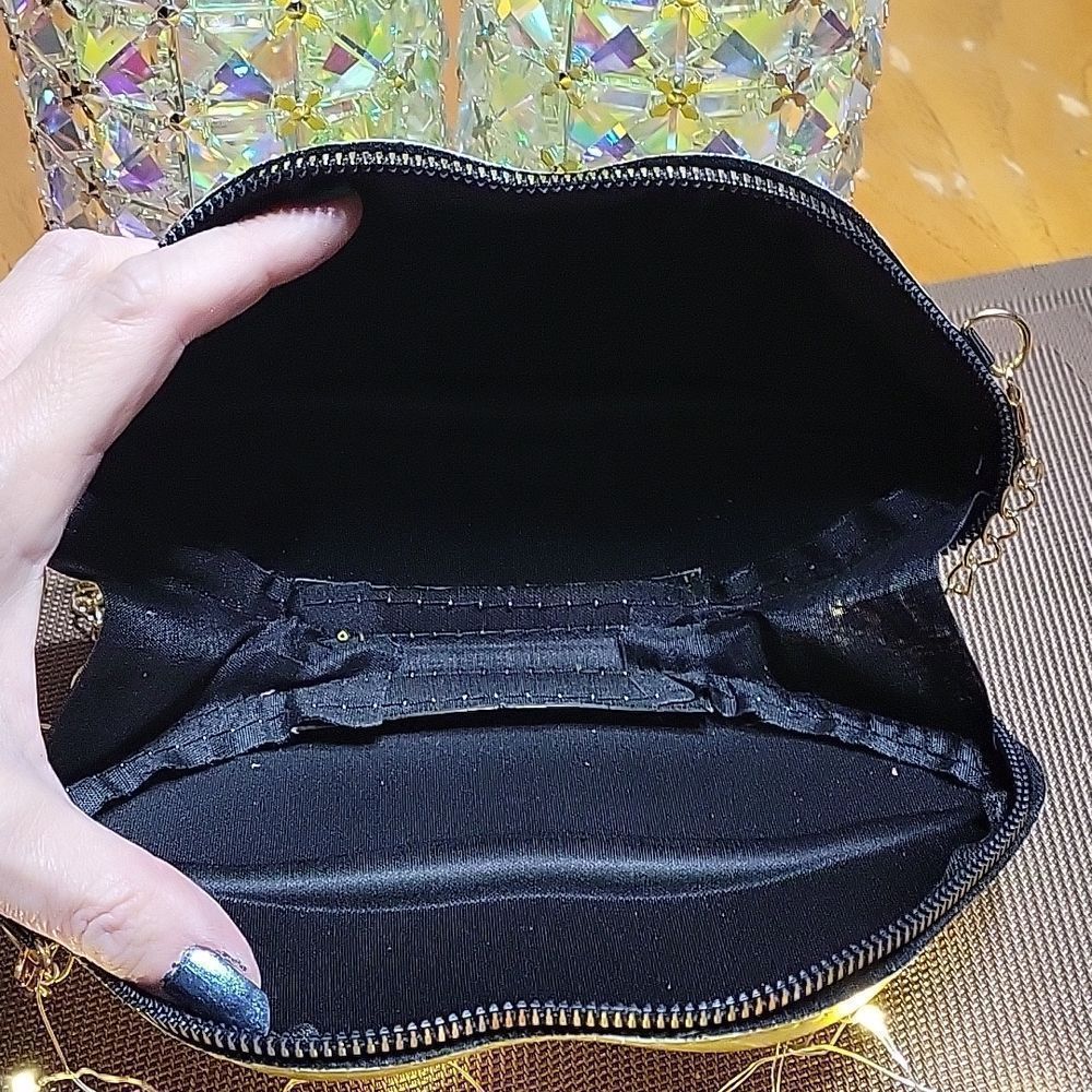 FUN LIPPIE BAG - Picture 3 of 7